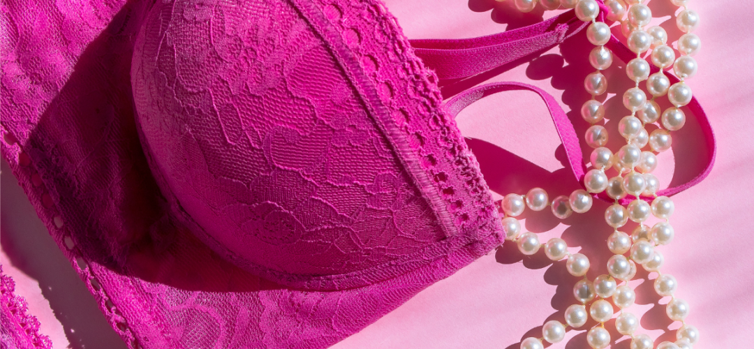 “5 Signs Your Bra Doesn’t Fit” (4 x 3 in)